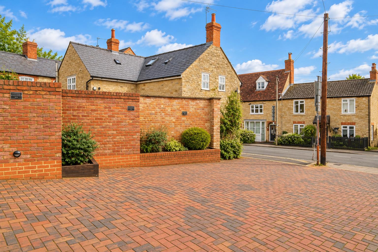 High Street, Stoke Goldington, Newport Pagnell
